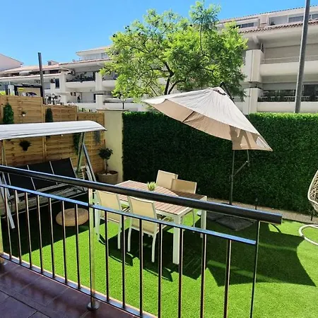 Apartamento Con Jardín Y Piscina *